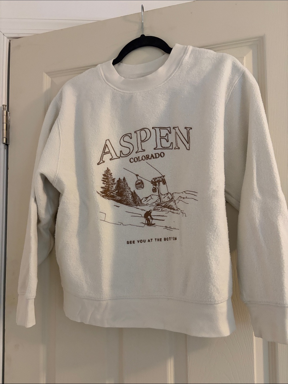 Universal Thread White Crewneck Sweatshirt with Brown Aspen Colorado Graphic